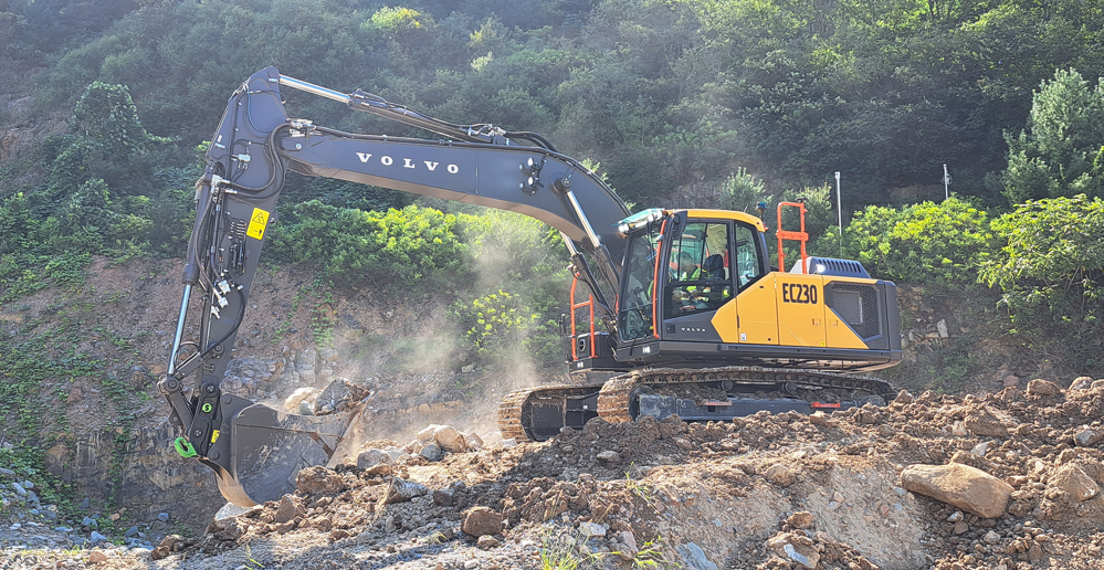 Volvo EC230