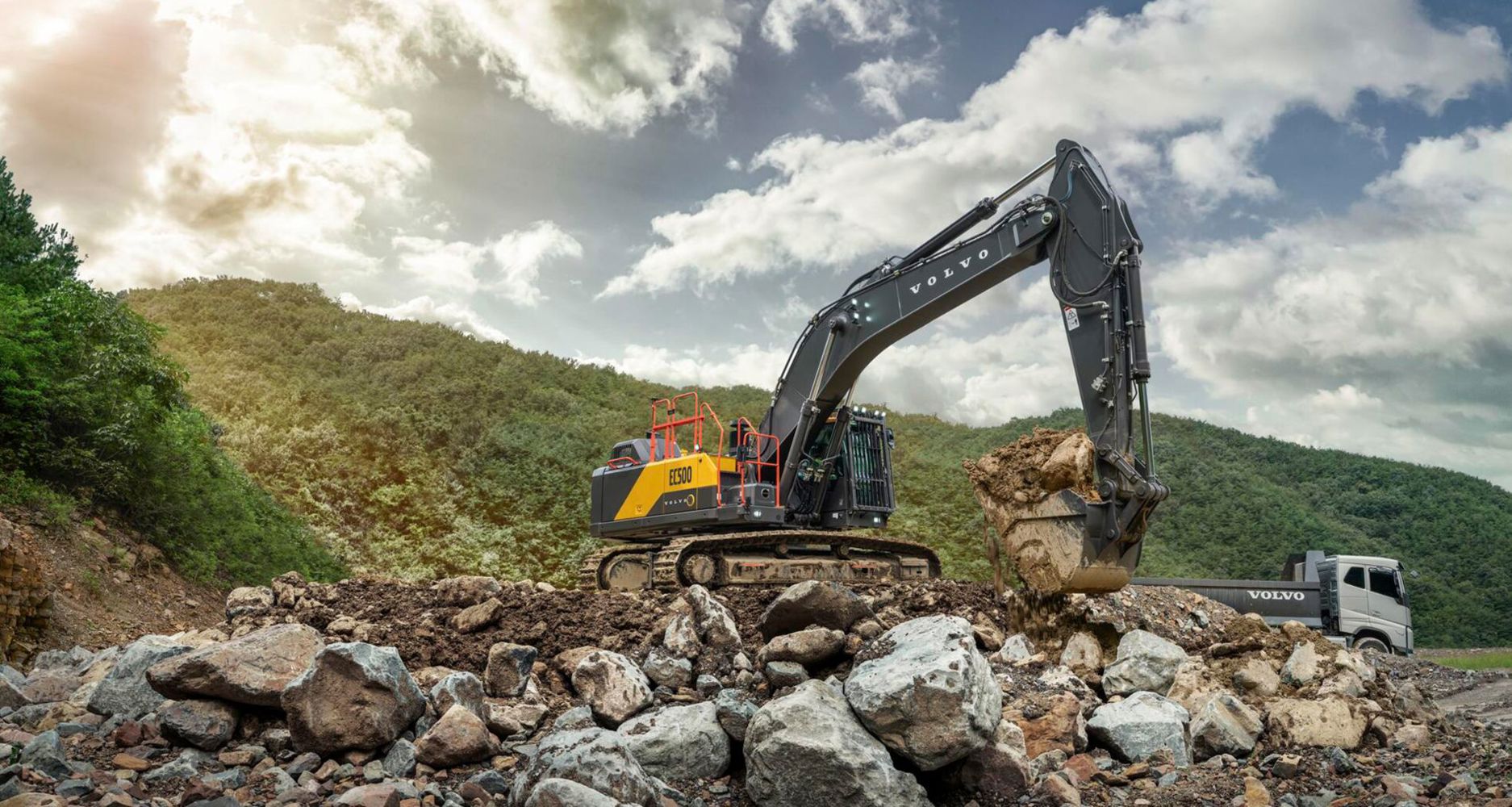 Mit einer Runderneuerung hievt Volvo CE seine Bagger-Baureihen auf ein neues Level hinsichtlich Produktivit&auml;t, Kraftstoffeffizienz und Gesamtbetriebskosten.
